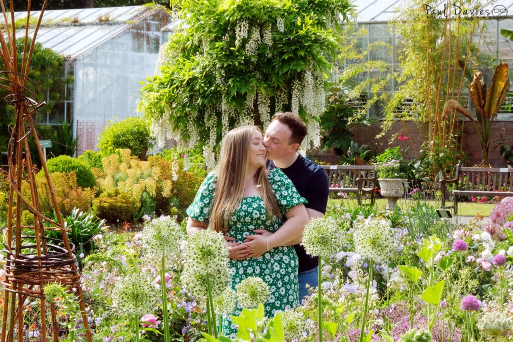 Engagement photo shoot in the park